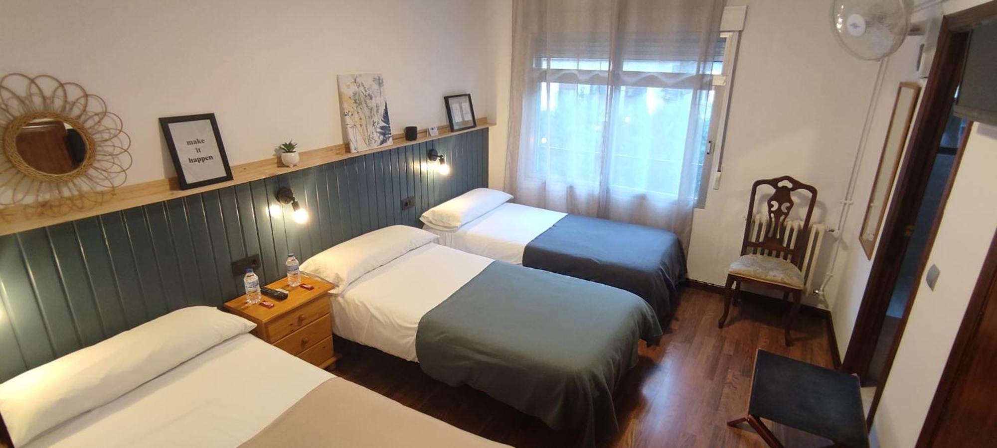 Hostal Cruce Villafranca Del Bierzo Exterior foto